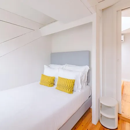 Comfortable In * Oporto